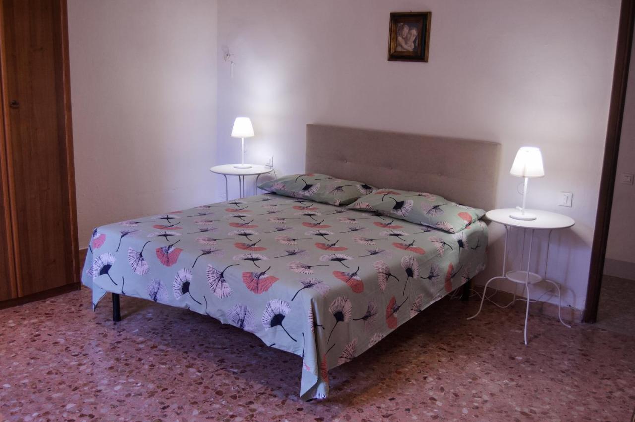 Casa Di Canfreo Lari Eksteriør bilde